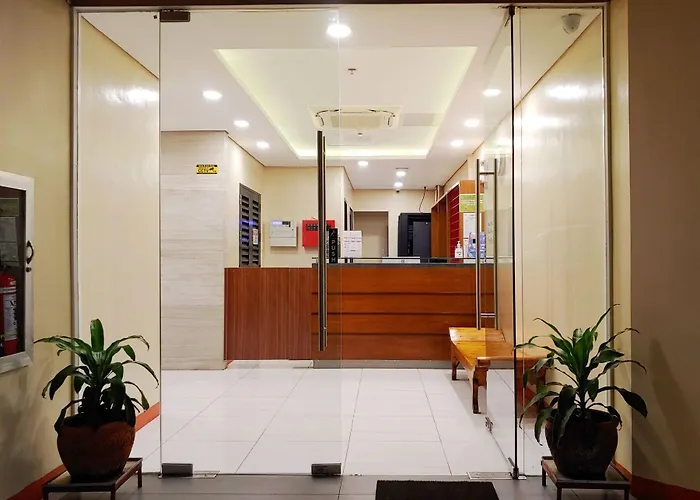 Reddoorz @ Kaizen Taft Avenue ホテル *